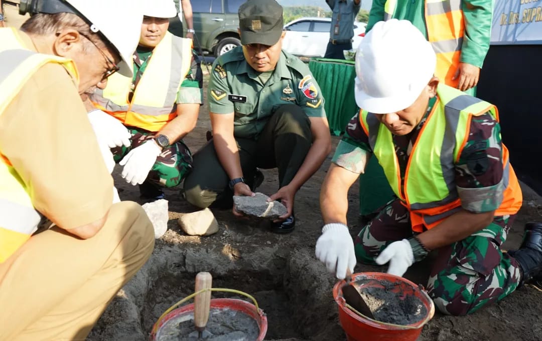 Danrem 081/DSJ Letakkan Batu Pertama Pembangunan Kantor Koramil 0804/03 Panekan