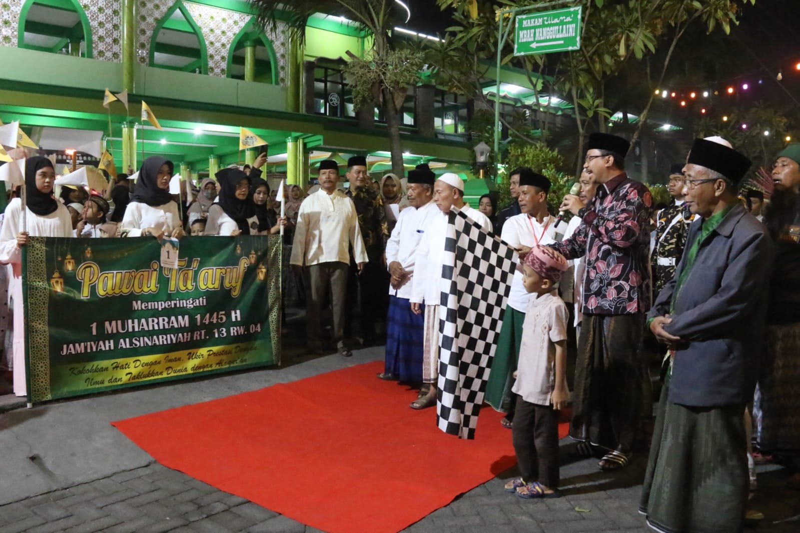 Gus Muhdlor Bangga Antusias Warga Ikuti Pawai Ta`aruf Peringatan 1 Muharram 1445 H