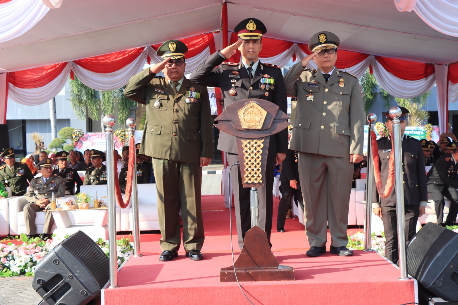 Polres Gresik Gelar Upacara HUT Bhayangkara ke - 77