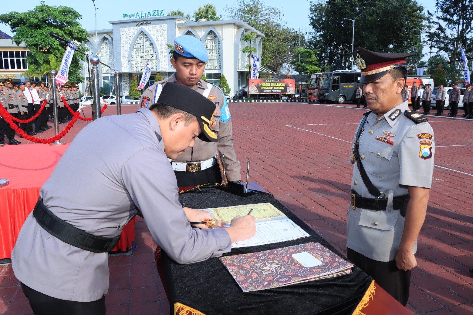 Kapolres Pimpin Sertijab Kabag Dan Kapolsek Jajaran Polres Gresik