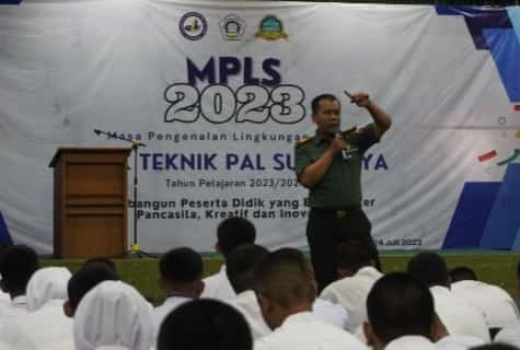 Tanamkan Rasa Cinta Tanah Air, Wadanramil Semampir Berikan Materi Wawasan Kebangsaan