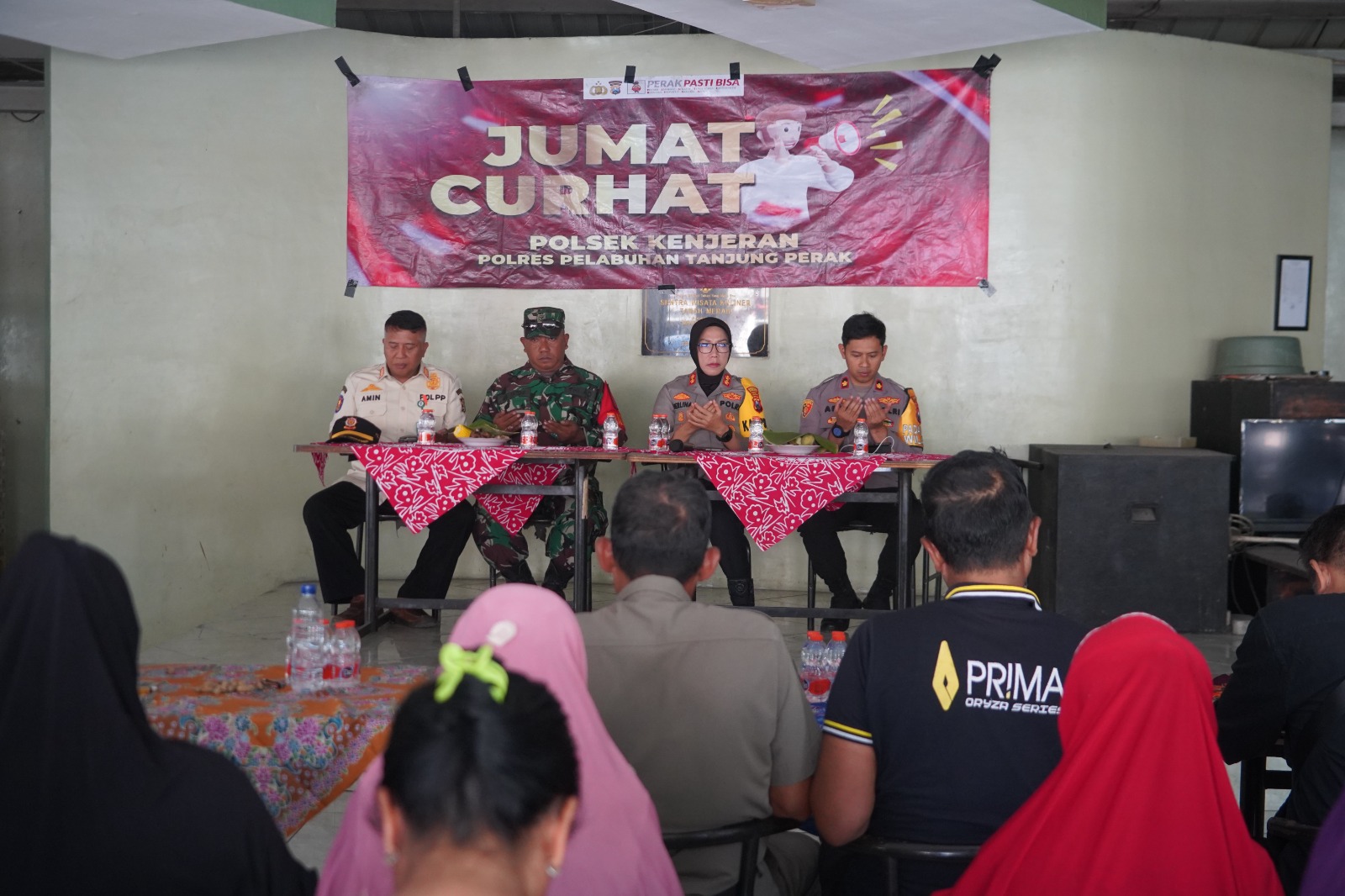 Jumat Curhat Kapolres Pelabuhan Tanjung Perak Dengar Aspirasi Warga Tanah Kali Kedinding