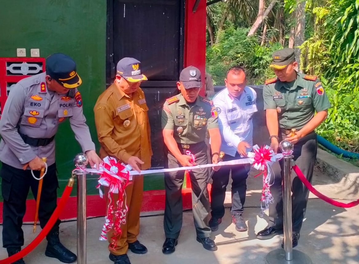 Danrem 081/DSJ Resmikan Fasilitas Air Bersih di Telaga Buret Tulungagung