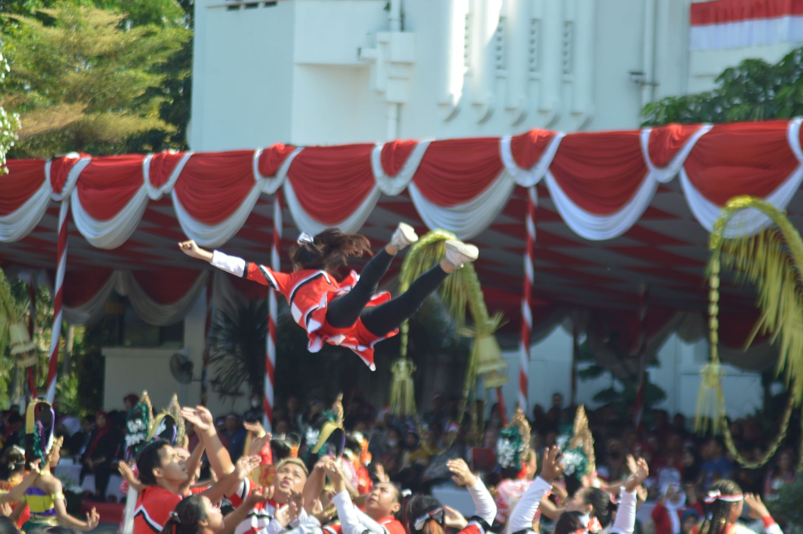 Kolaborasi Tarian Tradisional Dan Modern Hadir di Perayaan HUT RI Ke-78 Surabaya