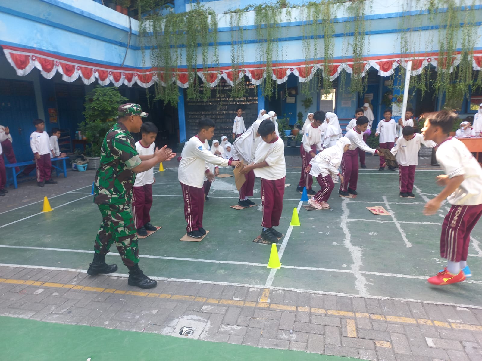 Penuh Semangat, Babinsa Lakukan Pendampingan dan Pengamanan Lomba HUT RI di Wilayah