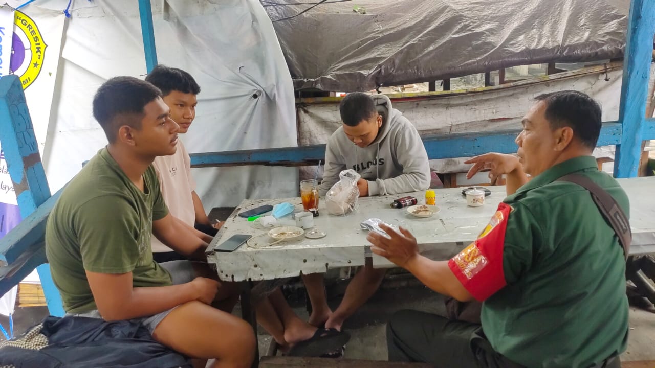 Babinsa Serda Wahyu Berikan Saran, Guna Pemberdayaan Remaja Karang Taruna Desa Sidorukun