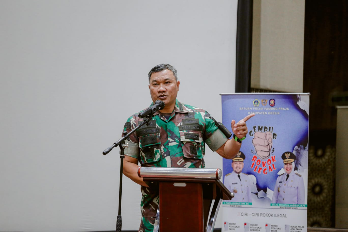 Dandim Gresik Mengajak untuk Bersama-sama Menaati Peraturan Pemerintah saat Sosialisasi Bidang Cukai Kabupaten Gresik