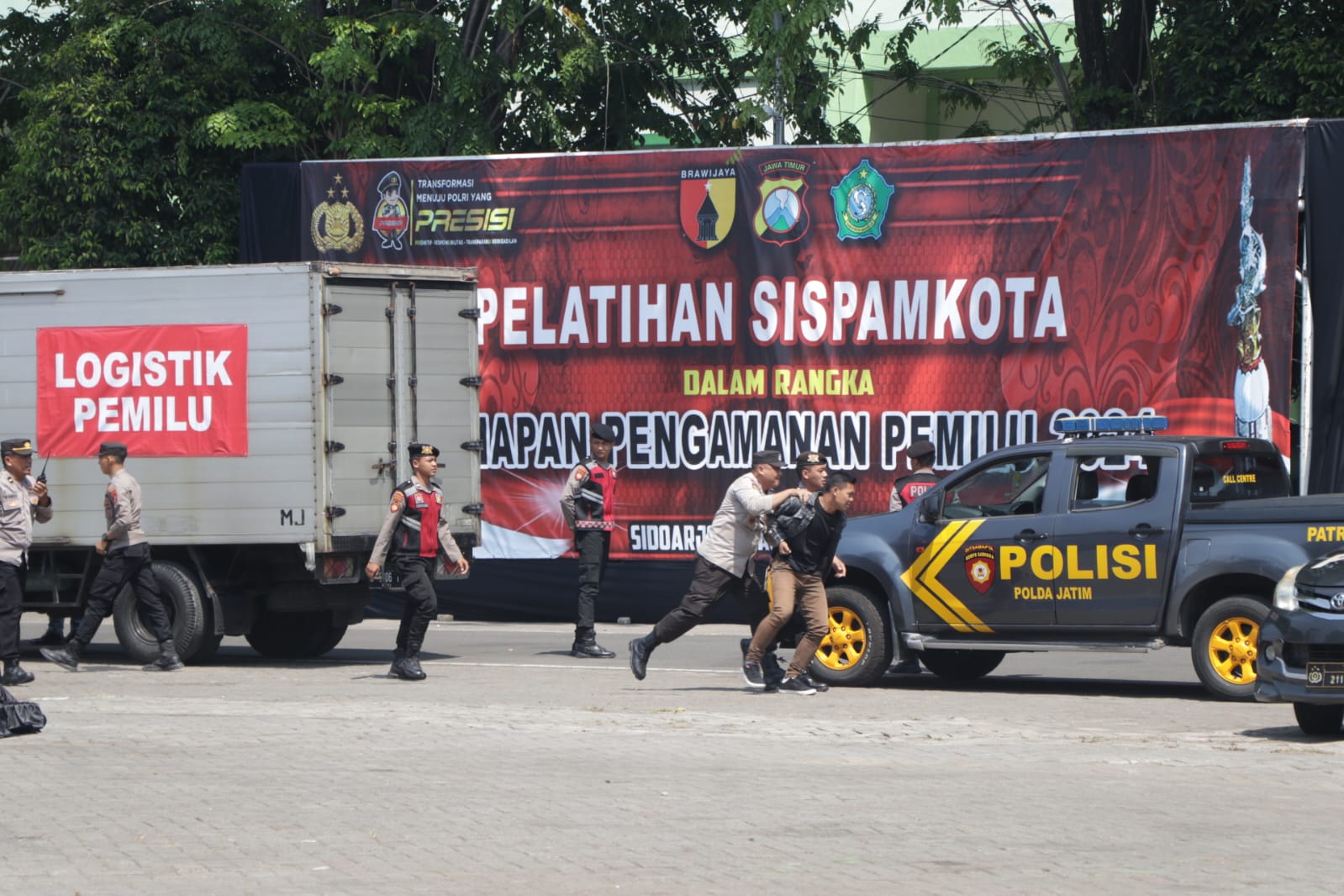 Polda Jatim Gelar Bintek Pelatihan Sispamkota Guna Pengamanan Pemilu 2024 