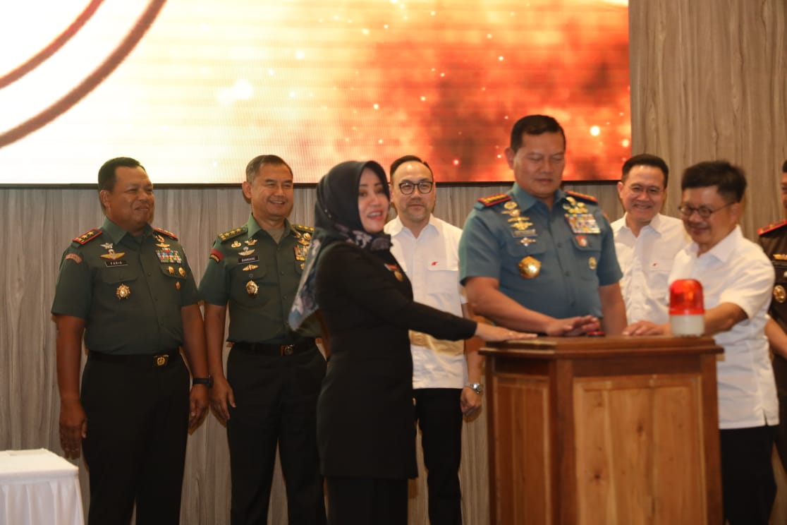 Pangdam Brawijaya Dampingi Kunjungan Panglima TNI di PT Arwana