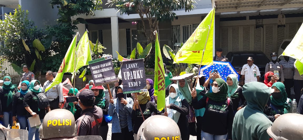 Tutup Produksi Alas Kaki, PT New Era Rubberindo Resmi Pailit