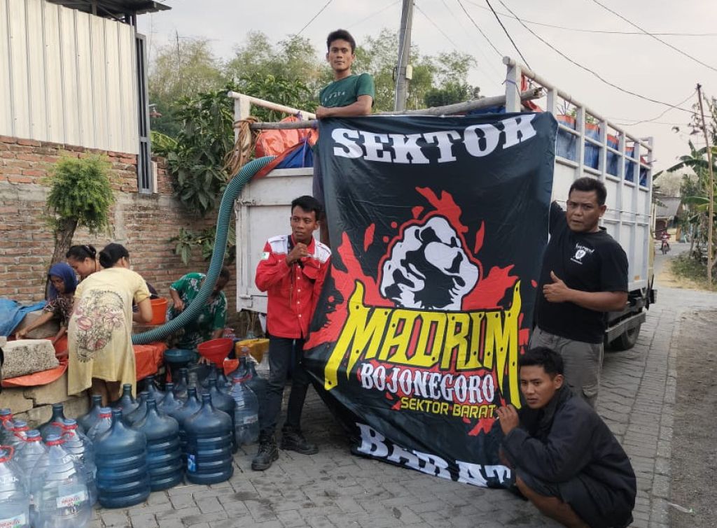 Paguyuban Madrim Bantu Air Bersih di Desa Sumberjokidul