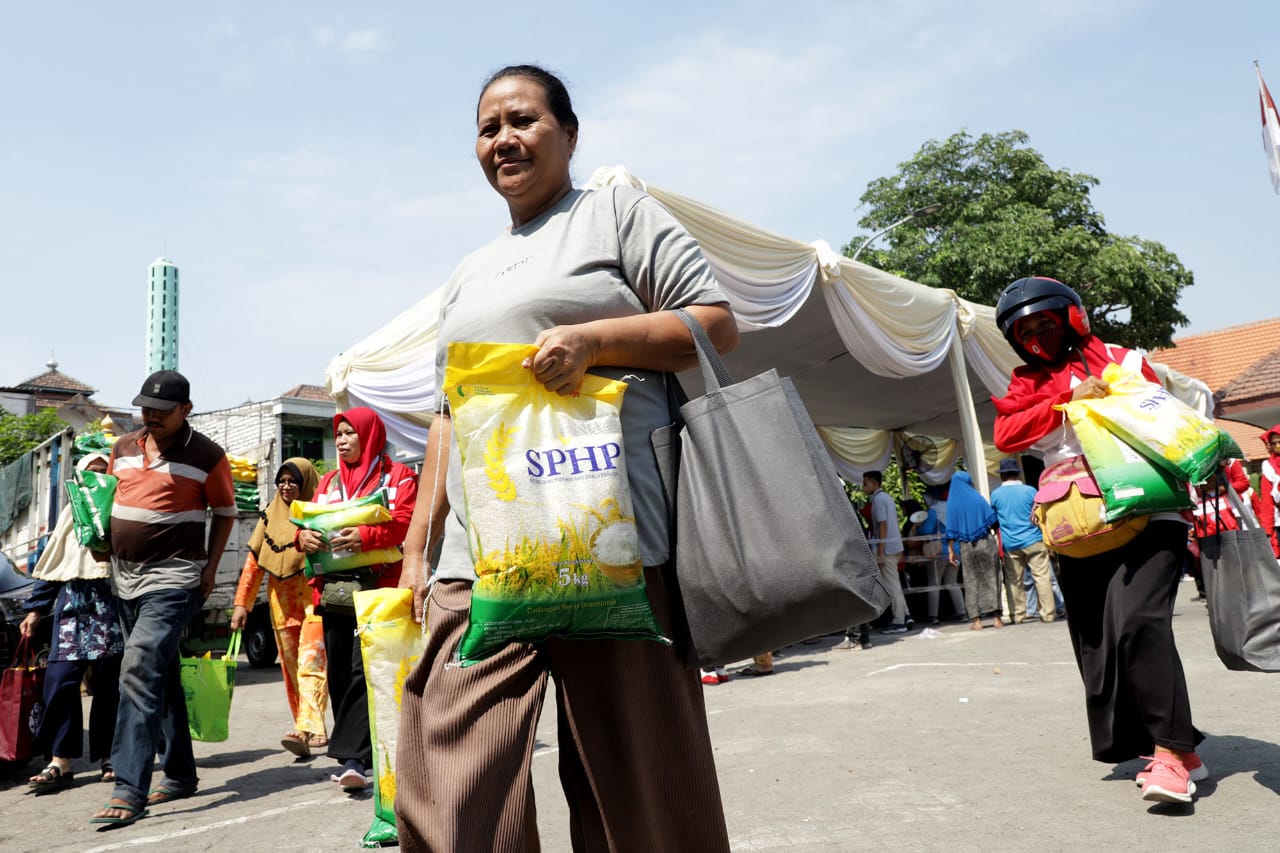 Pemkot Surabaya Gelar Pasar Murah Di Hari Pangan Se-Dunia!! guna Tekan Inflasi