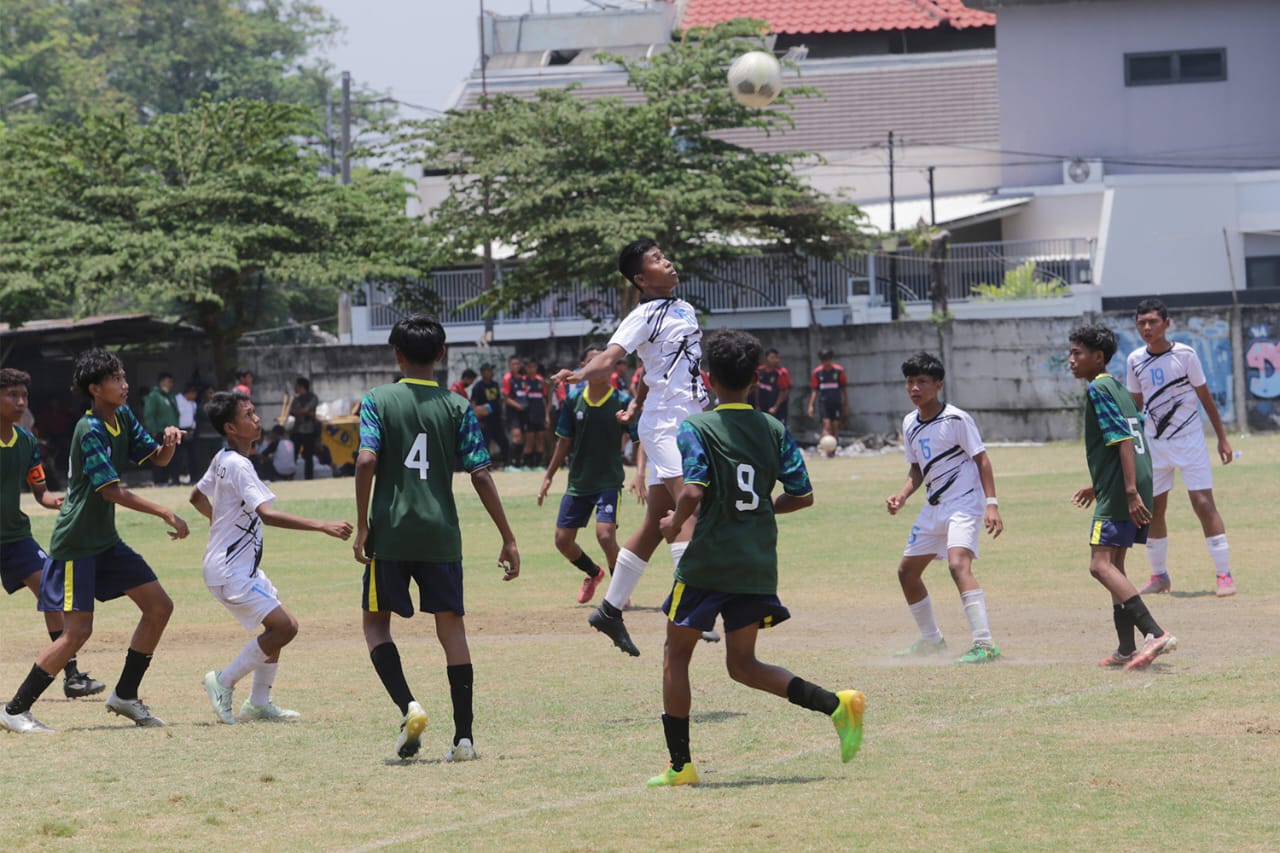 Sebanyak 31 Tim Bertanding di Turnamen Sepak Bola antar Kecamatan Se-Surabaya