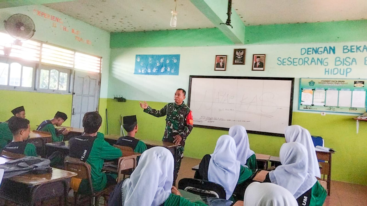 Koramil Ujungpangkah Berikan Wasbang, Ini Tujuannya