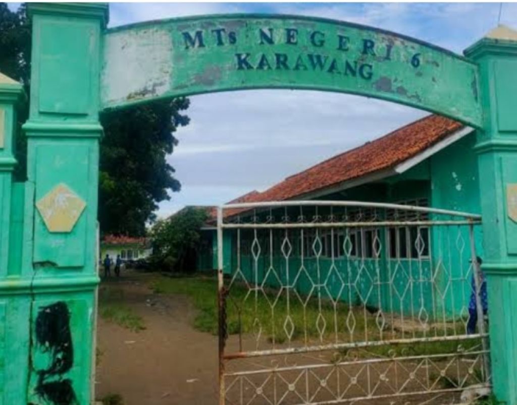 MTS Negeri 6 Karawang Diduga Pungut Ke Orang Tua Siswa,Saber Pungli Kabupaten Karawang Dicatut namanya sama kepsek