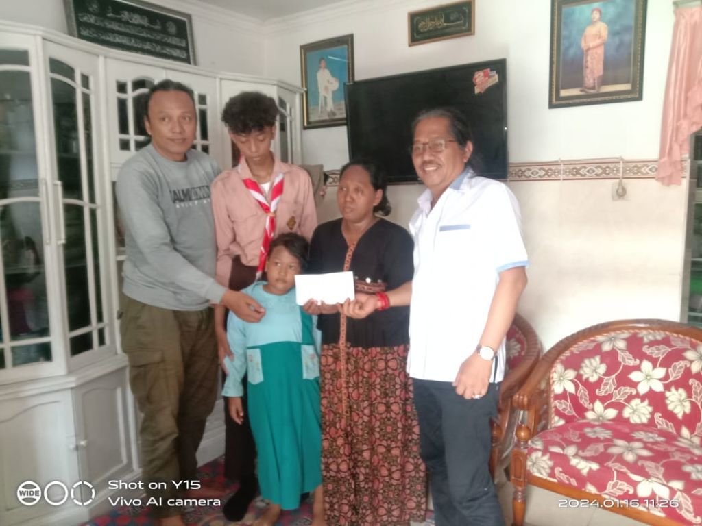 AWS Meninjau Langsung Lokasi Kebakaran Bersama Buleks Salurkan Bantuan.