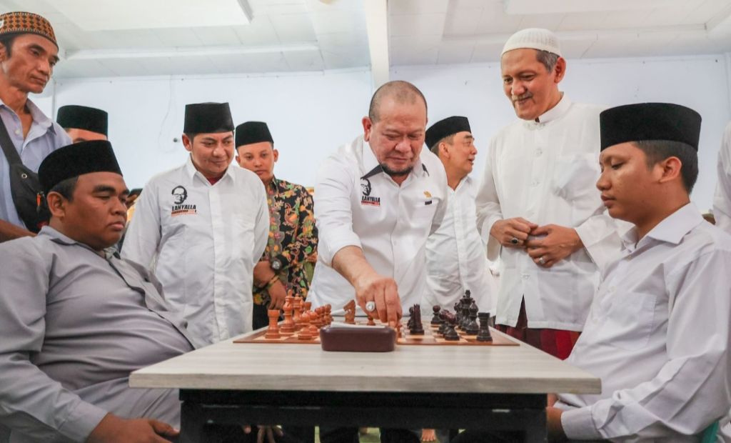 Buka Turnamen Catur Antar Pesantren se-Madura, Ketua DPD RI Ulas Sejarah Islam