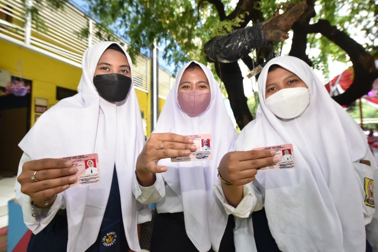 Cukup Dengan Uang Elektronik, Pelajar di Surabaya Jajan Di Kantin Sekolah Gunakan Katepay