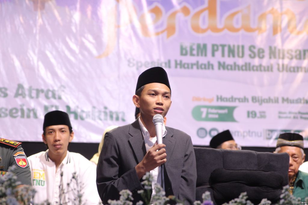 Pecah !!! Puluhan Ribu masyarakat hadiri Sholawat Perdamaian BEM PTNU Se-Nusantara di Jogja.