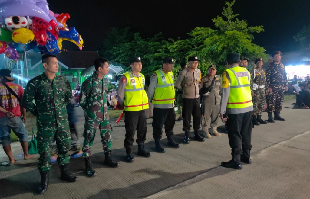 Polsek Gayam Berikan Pengamanan Gebyar Sholawat di Harlah Majelis Sholluna ke-3