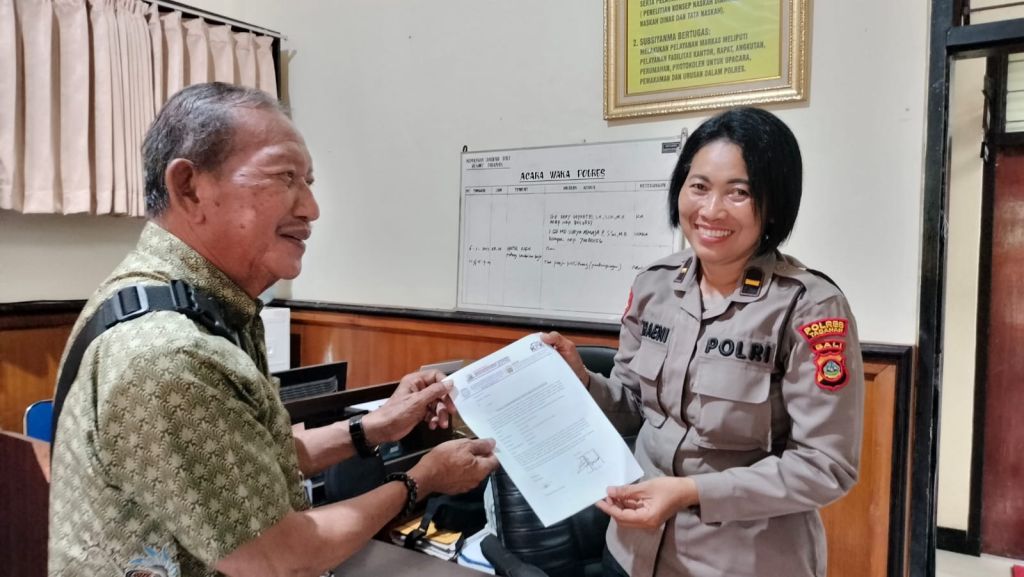 Gara Gara Merobek Banner Warga Tabanan Di Panggil Polisi, Kuasa Hukum Minta Restorative JusticeJ