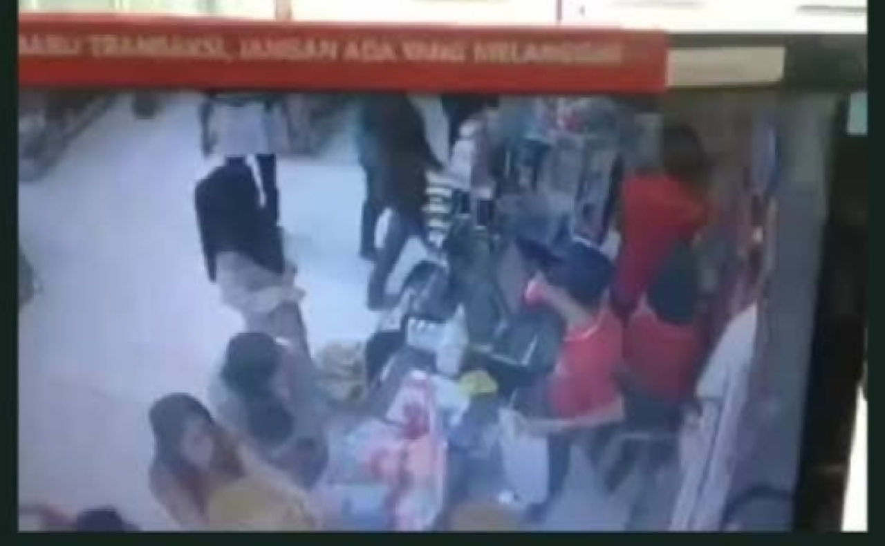 Insiden Premanisme Menimpah Karyawan Alfa Mart Desa Tanjung Jaya