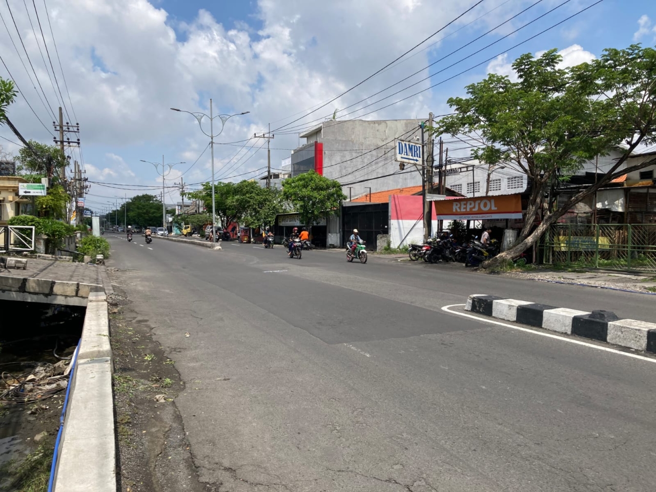 Jalan Raya Kedung Baruk-Kalirungkut Awal Mei Perbaikan