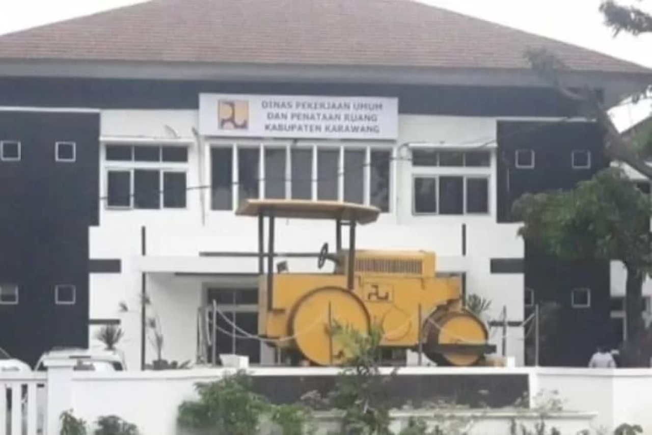 Kejati Jabar Minta Keterangan Kasubag keuangan dan Bendahara Dinas PUPR Kabupaten Karawang