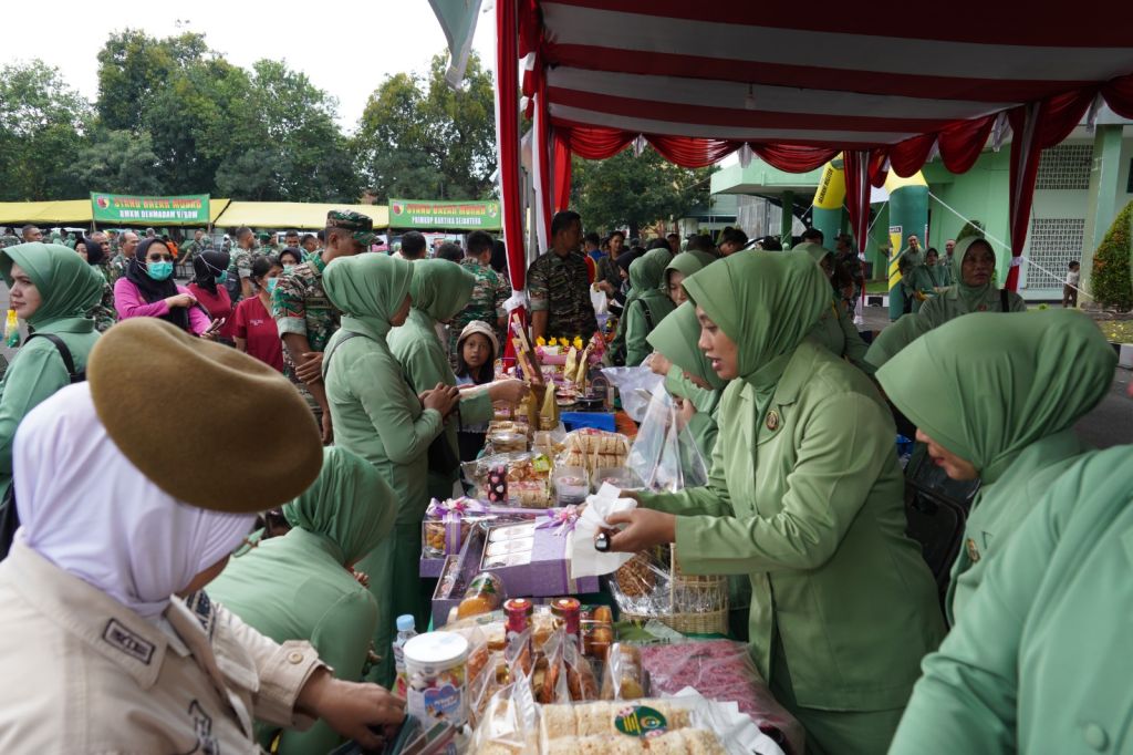 Hadiri Bazar Ramadhan Jajaran Korem 084/BJ dan Kodim