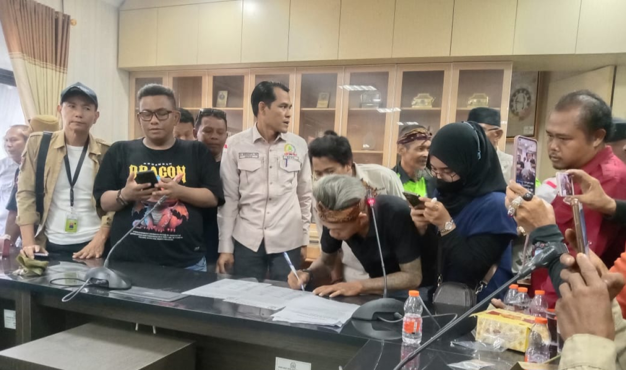 Aksi Jurnalis Karawang Tolak Revisi Undang Undang Penyiaran
