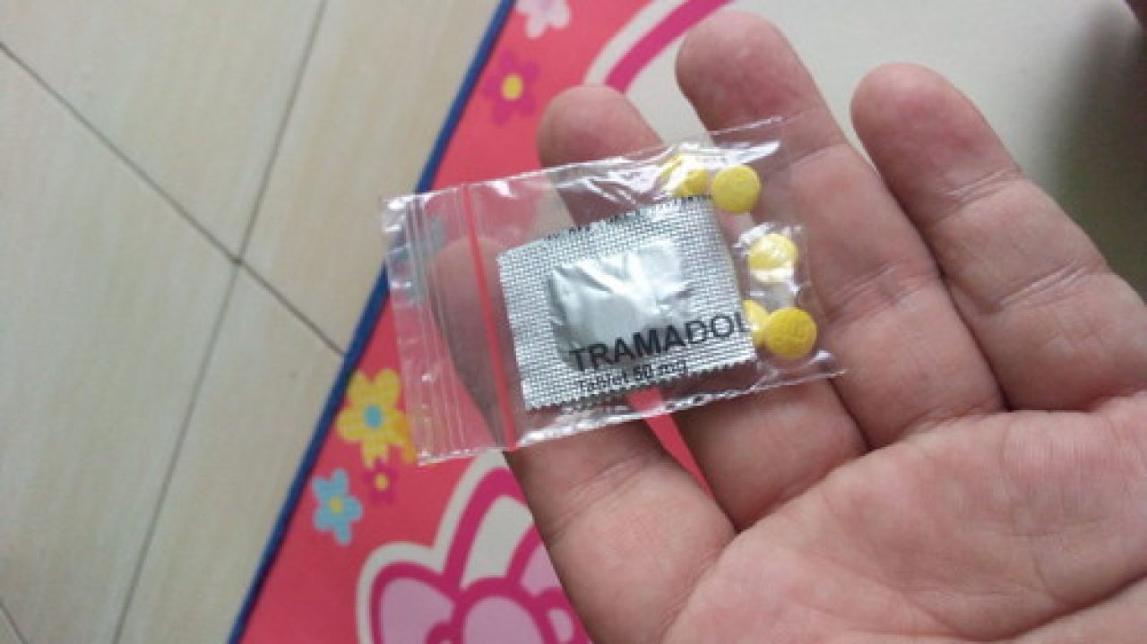 Peredaran Pil Eksimer dan Tramadol Sistem COD Marak Diwilayah Kecamatan Cilamaya