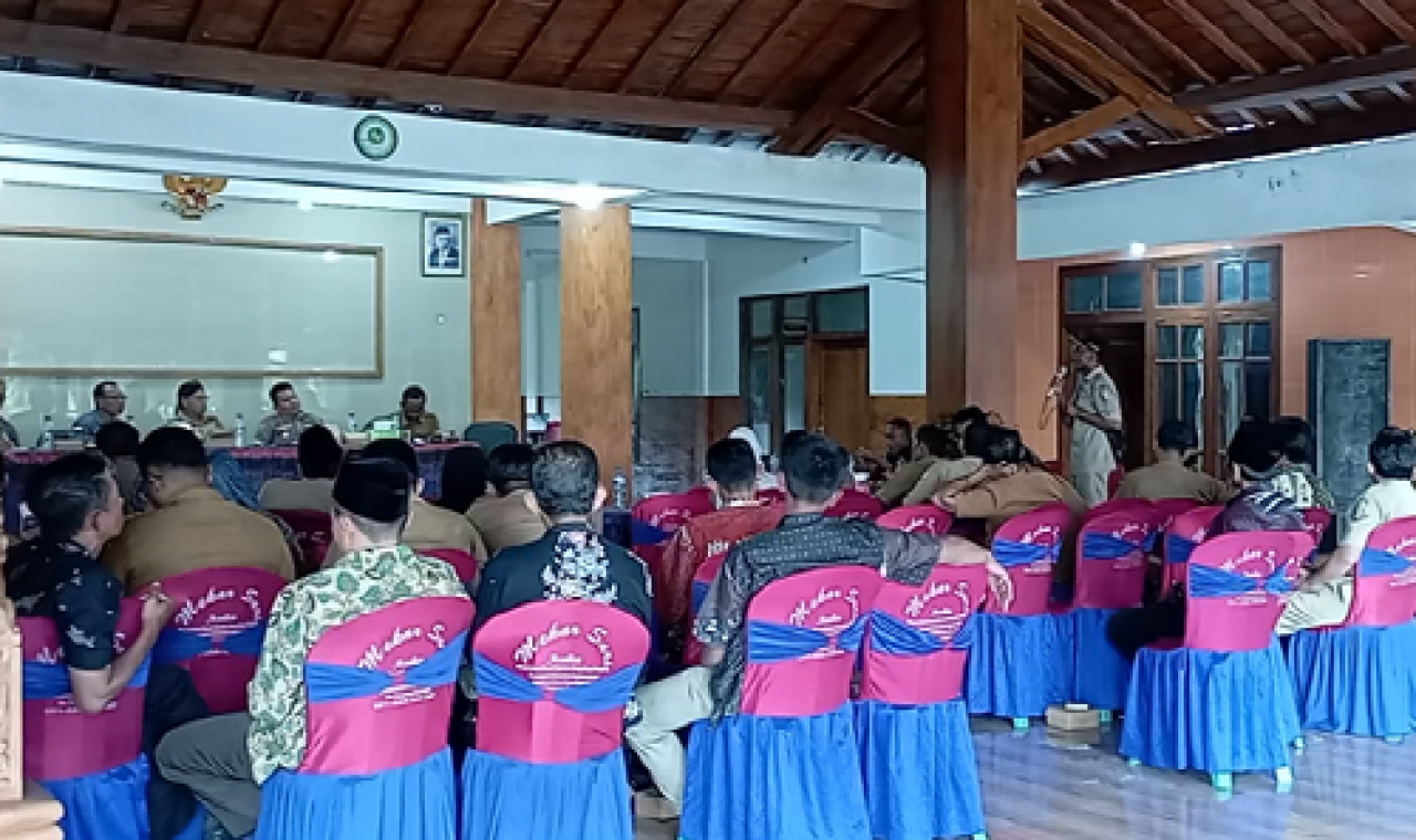 Kajari Bojonegoro Gelar Sosialisasi Jaksa Jaga Desa di Temayang