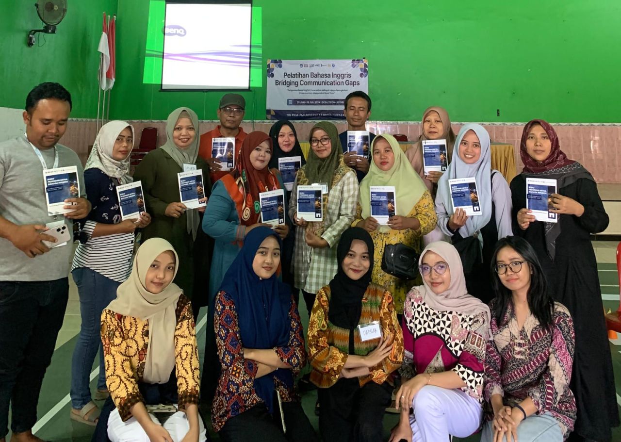 Pelatihan Dhoholingo, UMKM Desa Tiron Kediri Siap Mendunia