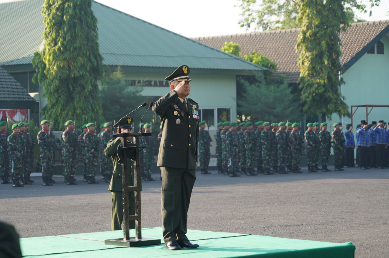 Foto : Upacara HUT kemerdekaan RI ke 79 di lapangan Korem 084/Bhaskara Jaya