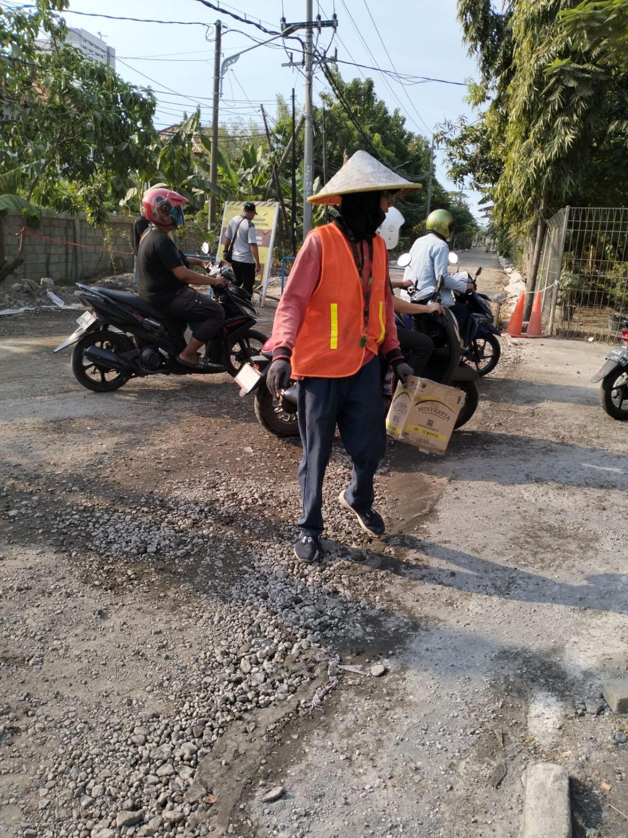 Surabaya Berbenah: Pembangunan Infrastruktur di Wiyung-Balas Klumprik Terkendala, Warga Mengeluh
