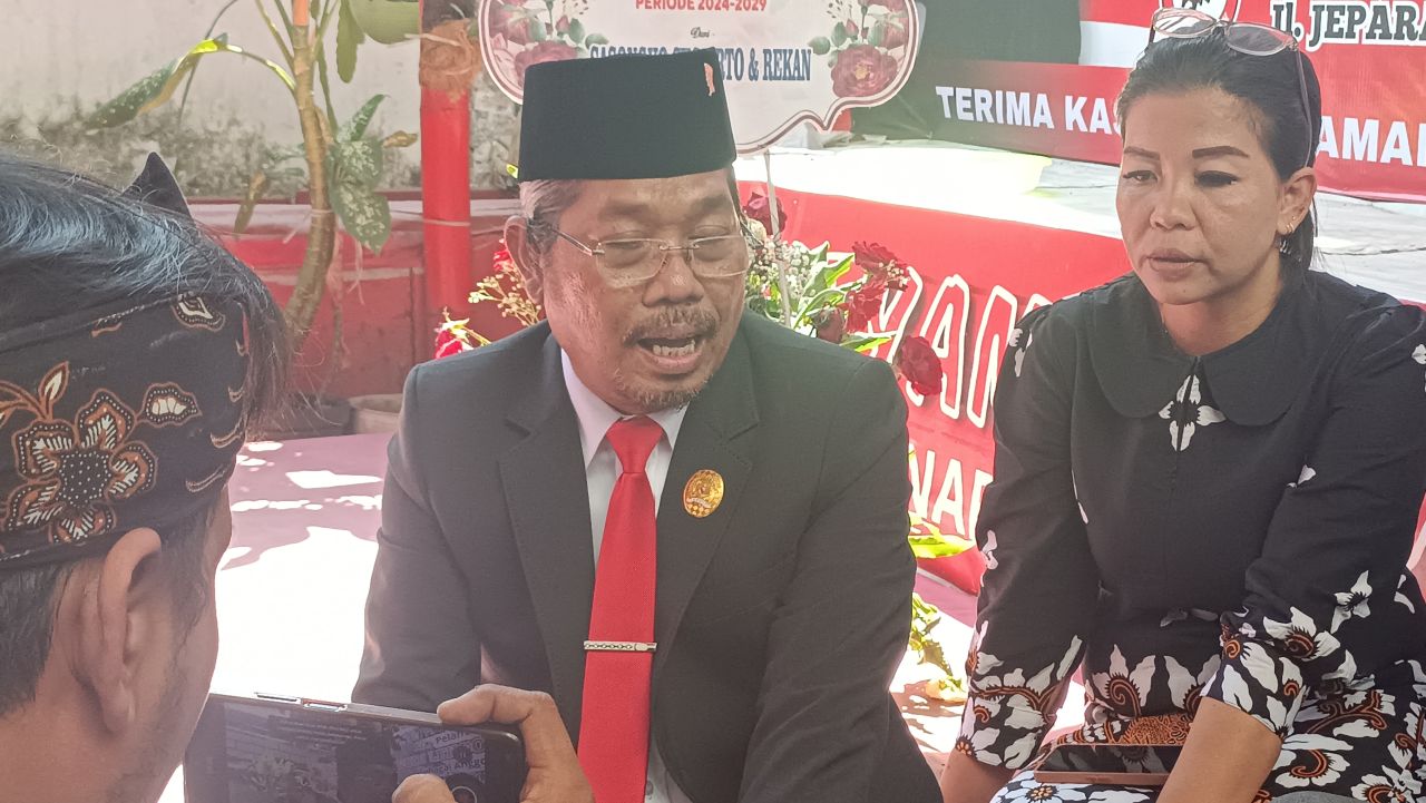 Foto : Budi Leksono saat berada di posko Buleks