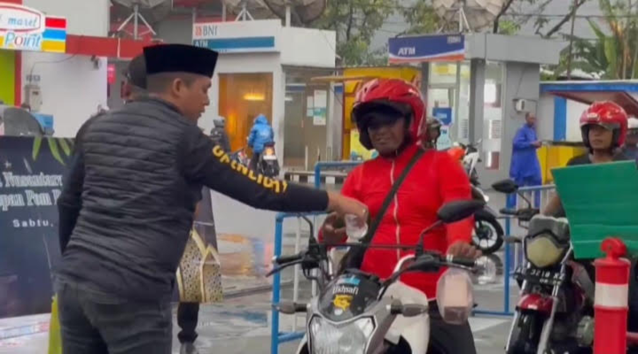 ketua PGN Jatim, Purbo Laksana Siswanto.SH bersama Kasat Tahti Polrestabes Surabaya Kompol Enny Prihatin Rustam (Foto: Dok hendro rakyatjelata)