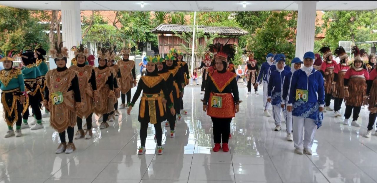 RW dan LPMK Medokan Ayu Meriahkan HUT Kota Surabaya ke-732 dengan Semangat Sinergitas dan Pemberdayaan Warga