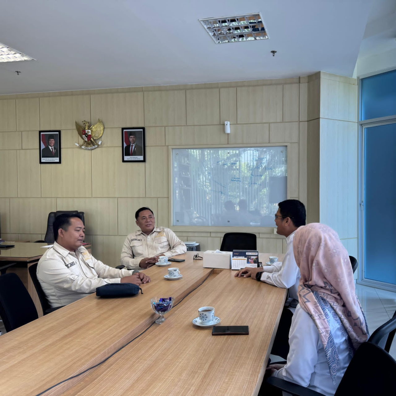 Beberapa pengurus AMKI Jabar melakukan kunjungan silaturahmi ke kantor BBWS CITARUM, di Cipamokolan - Kota Bandung (Foto: Dok humas Amki)