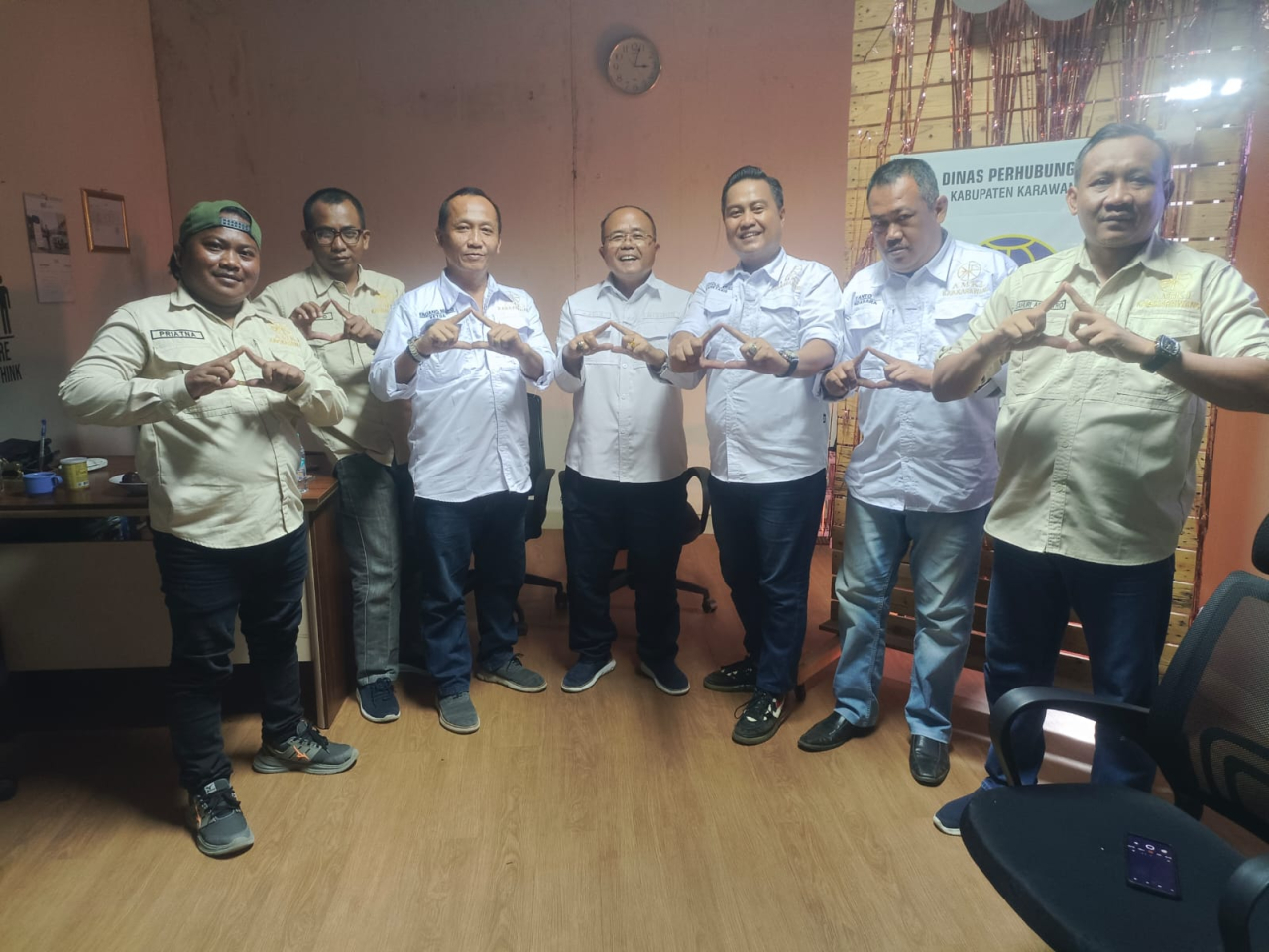 AMKI Kabupaten Karawang melakukan kunjungan silaturahmi ke Dinas Perhubungan (Foto: Dok @di rj karawang)