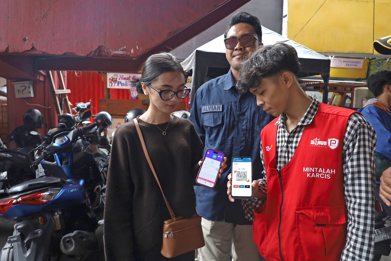 Pemkot Surabaya Mulai Terapkan Parkir Digital di Zona 1