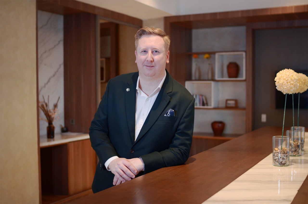 Perkenalkan General Manager dan Director of Operations DoubleTree by Hilton Surabaya