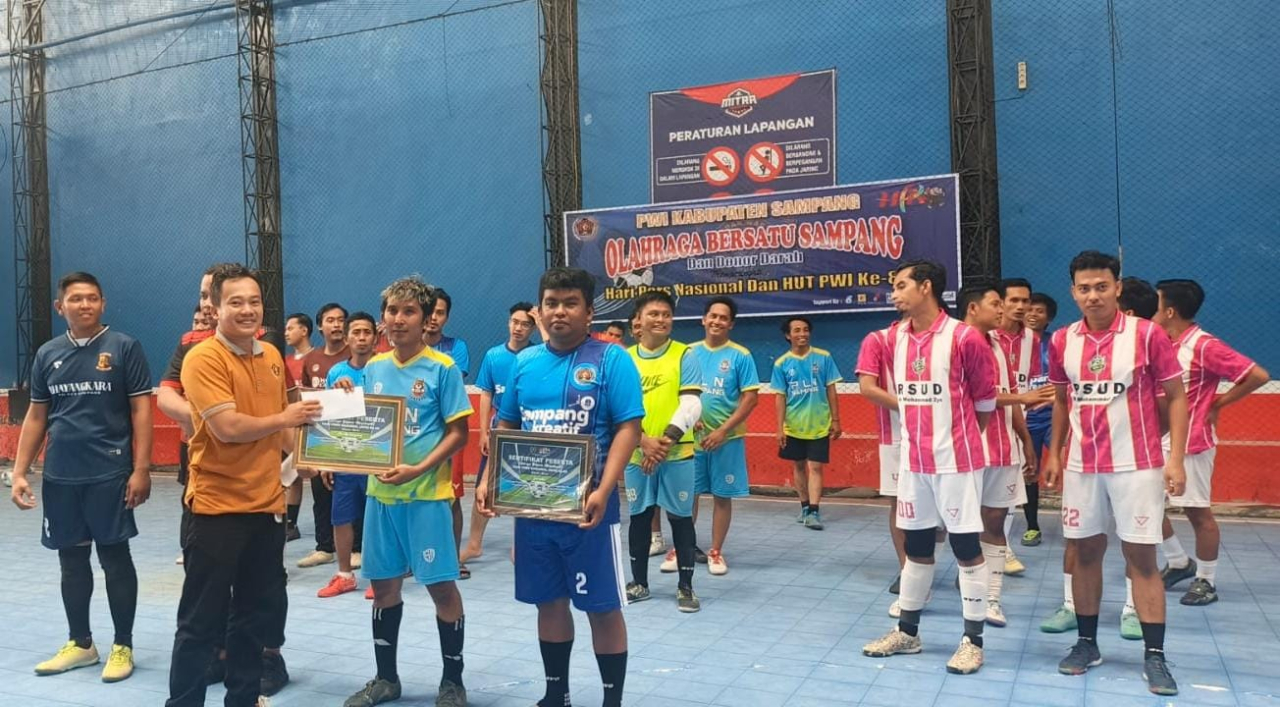 Peringatan HPN ke-80, PWI Sampang melakukan giat Futsal dan Donor Darah (Foto: Dok istimewa)