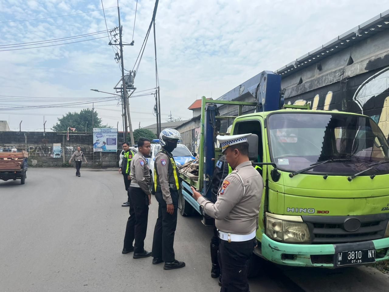 Hanya 1 Jam, Polres Pelabuhan Tanjungperak Amankan Truk Curian Asal Mojokerto
