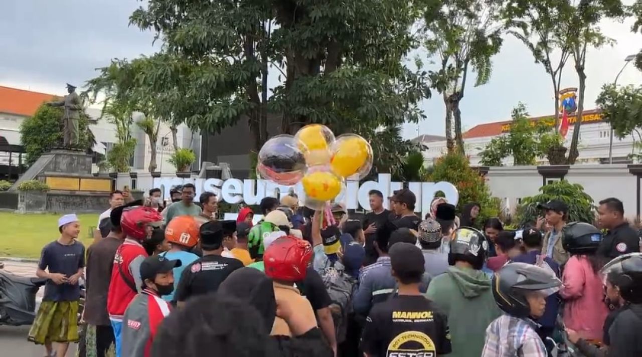 Media Berita Cakrawala Gelar Bagi Takjil Dan Berbuka Bersama