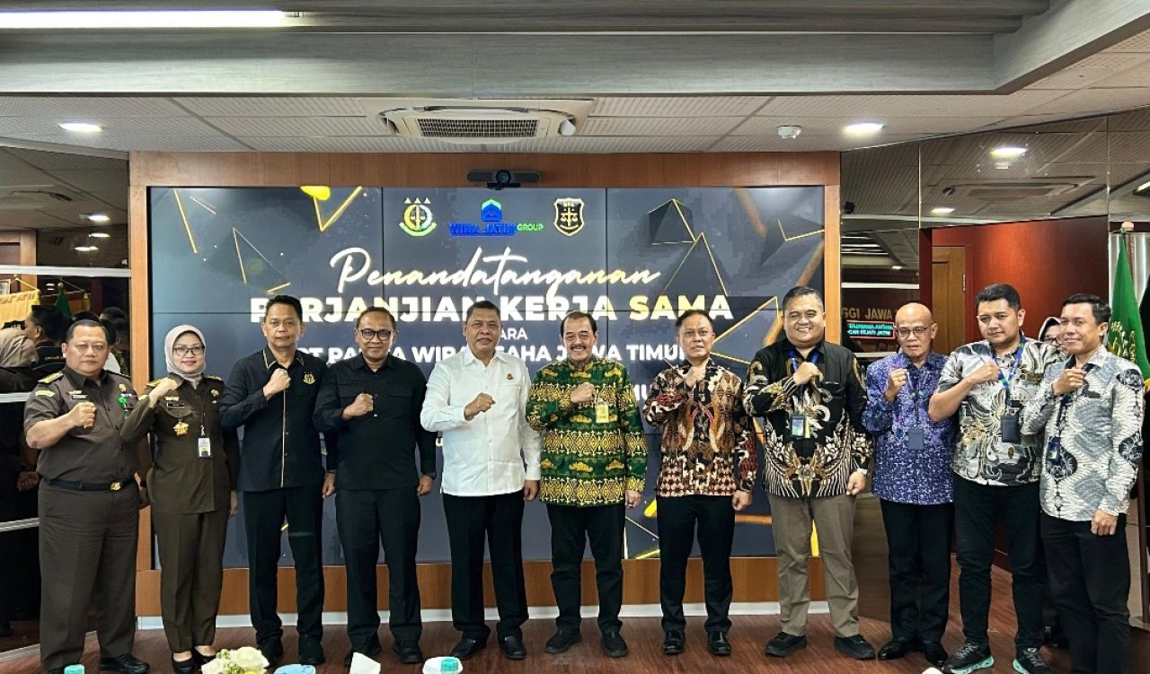 Penandatanganan Kerjasama Pemulihan Aset Antara PT Panca Wira Usaha Jatim Dengan Kejaksaan Tinggi