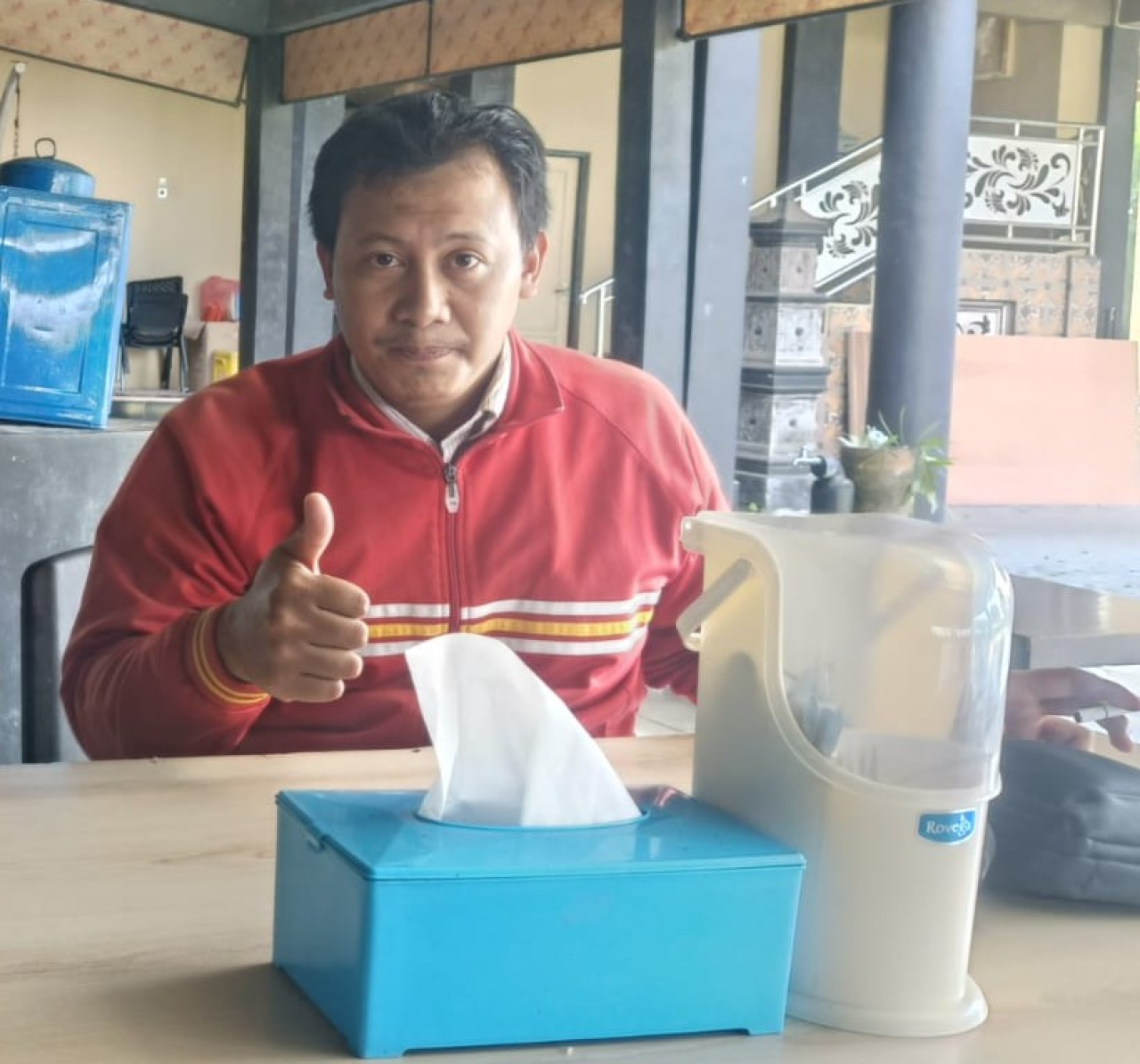 Inisial F salah satu koordinator program Rulahu di Desa Tegalsari, Kecamatan Cilamaya Wetan, Karawang (Foto: Dok rakyatjelata)