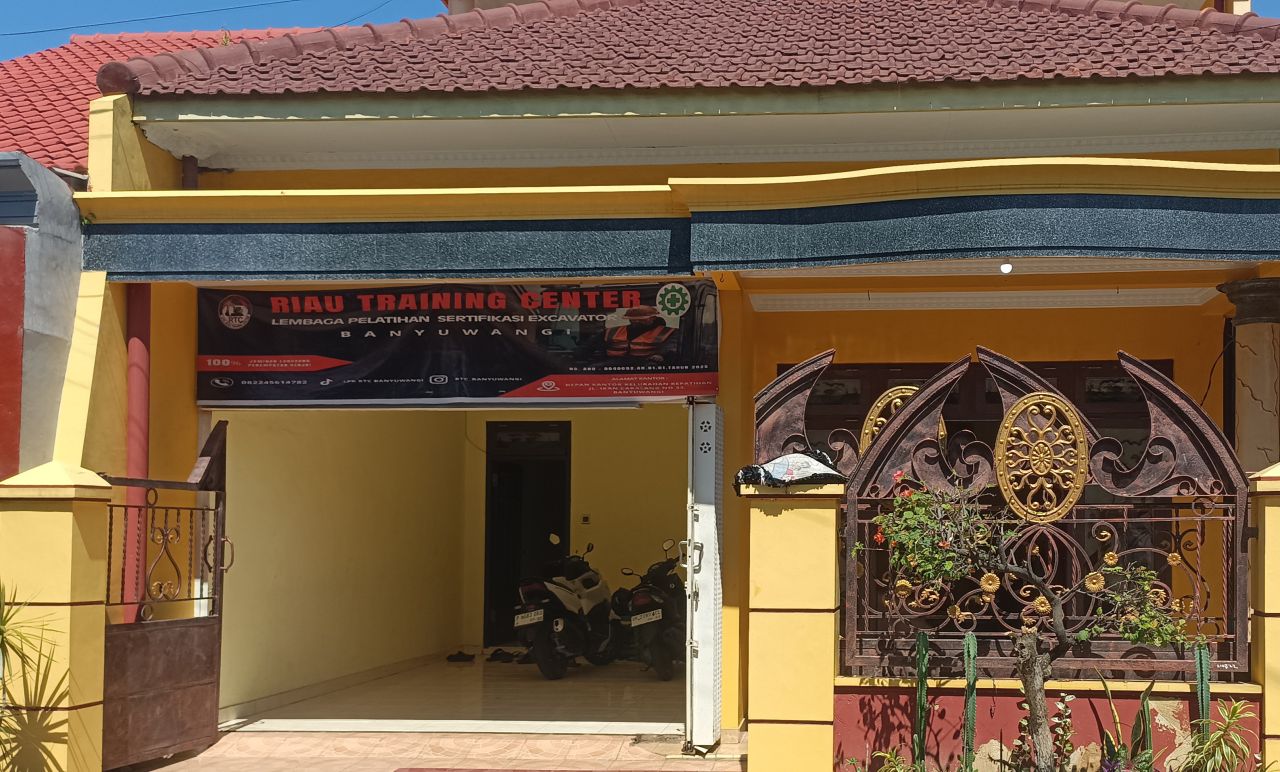 Foto : Rumah yang digunakan untuk menerima siswa pelatihan alat berat Riau Training Center Banyuwangi
