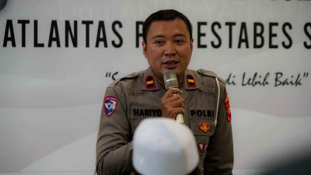 Kasubnit 2 Satpas SIM Colombo Surabaya, Iptu Hariyo (Foto: Dok rakyatjelata)